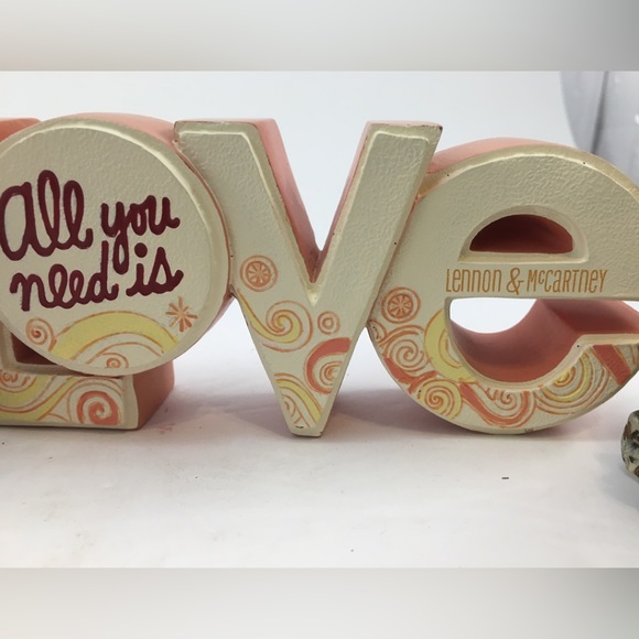 ❤️Hallmark All You Need Is Love Lennon McCartney Beatles Romantic Valentine Sign - Picture 3 of 3